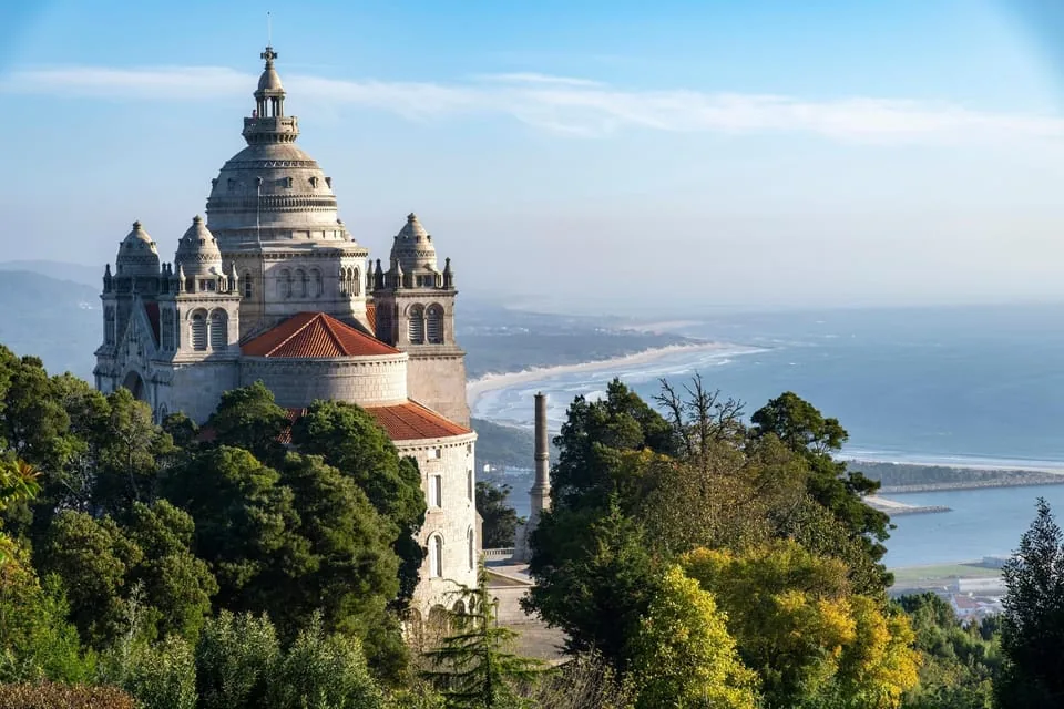 From Porto: Viana do Castelo, Braga and Guimar&atilde;es Day Tour